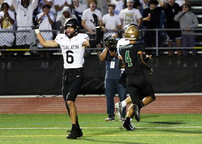 a Tualatin Jesuit football Oregon September 22 2023 Dan Brood 27